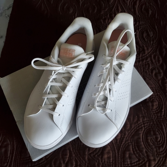 Adidas - Tennis Shoes - Picture 1 of 7